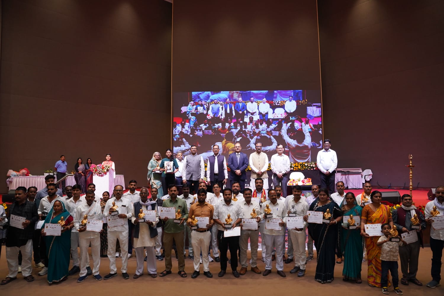 Lucknow: विश्व क्षय रोग दिवस पर 65 टीबी मुक्त ग्राम पंचायतों के प्रधान सम्मानित