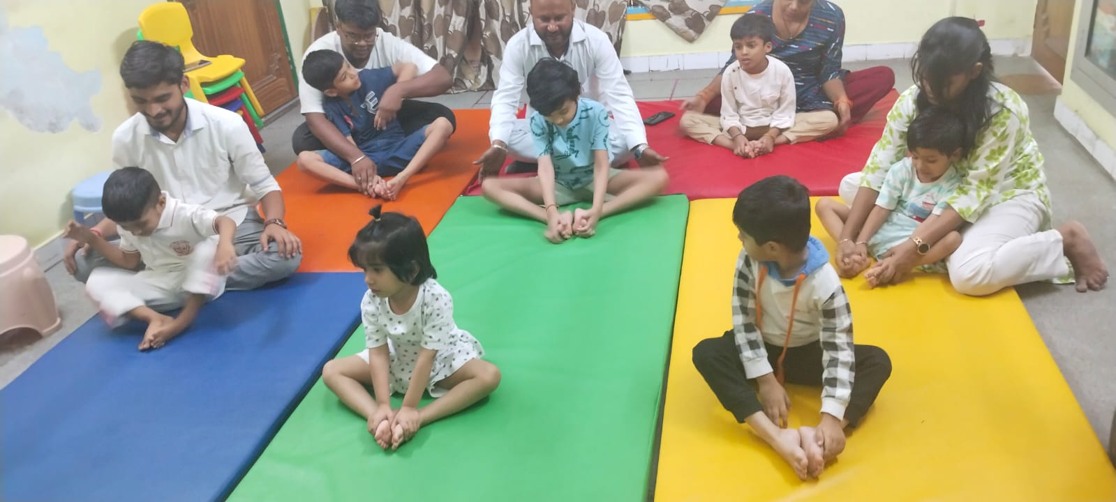 International Yoga Day 2026: विशेष बच्चों की एकाग्रता, संतुलन और आत्मविश्वास बढ़ाने का सशक्त माध्यम है योग