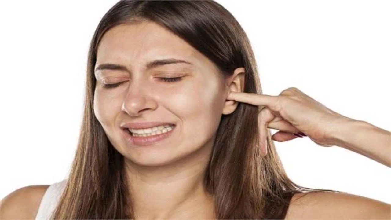 Earbuds, Drop, तेल या बारिश के मौसम में खुजलाए कान तो हो जाएं सावधान!पहले पढ़ लें ये खबर