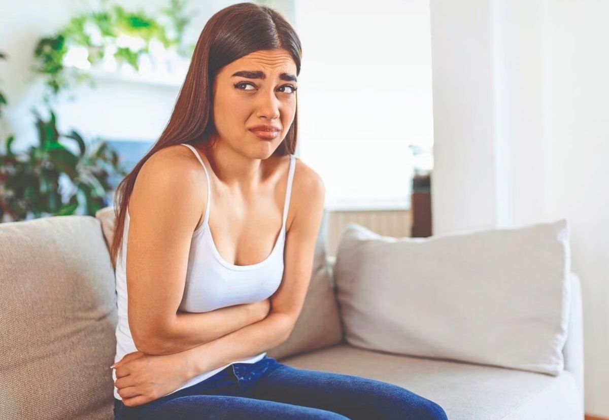 Gas और Bloating से शरीर के इन हिस्सों में हो सकता है खतरनाक दर्द, ऐसे करें बचाव