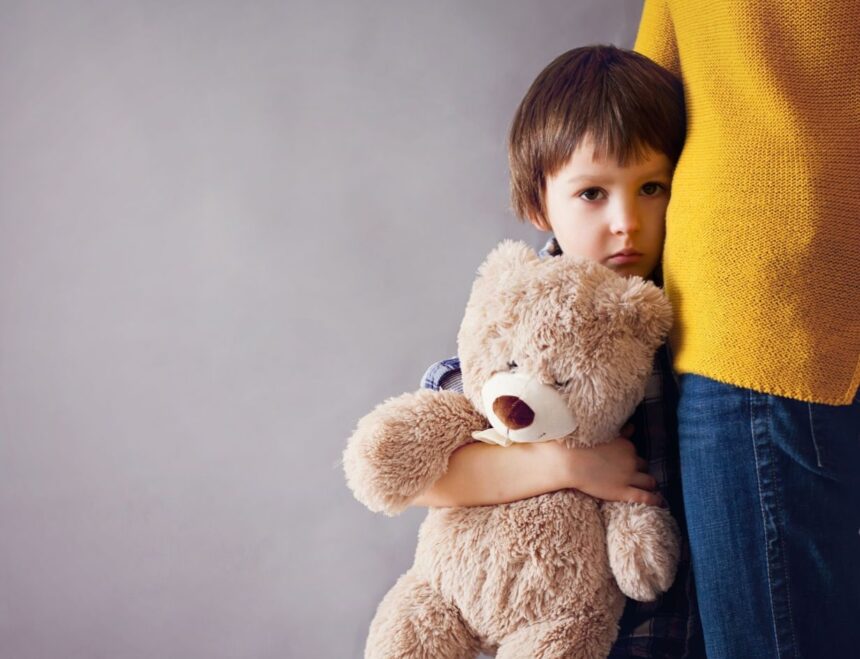 छोटे-छोटे बच्चों को क्यों हो जाता है Autism? वैज्ञानिकों ने खोज निकाला इसका कारण और लक्षण