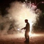 Diwali: पटाखों से अगर आंख में लग जाए चोट या हो रही है जलन तो क्या करें? जानिए जरूरी टिप्स