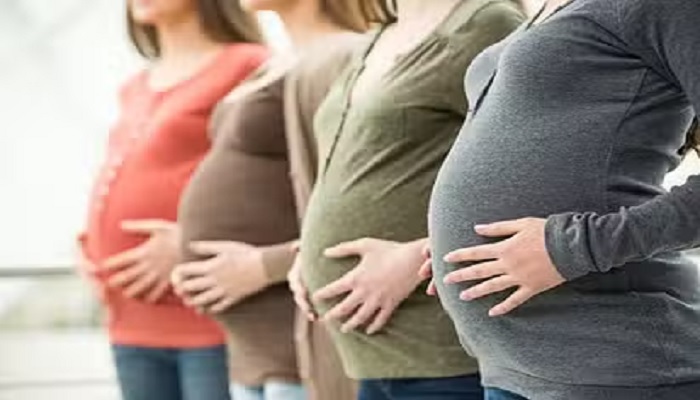 भारत में तेजी से घट रही प्रजनन दर, जानें Fertility Rate कम होने के नुकसान और फायदे