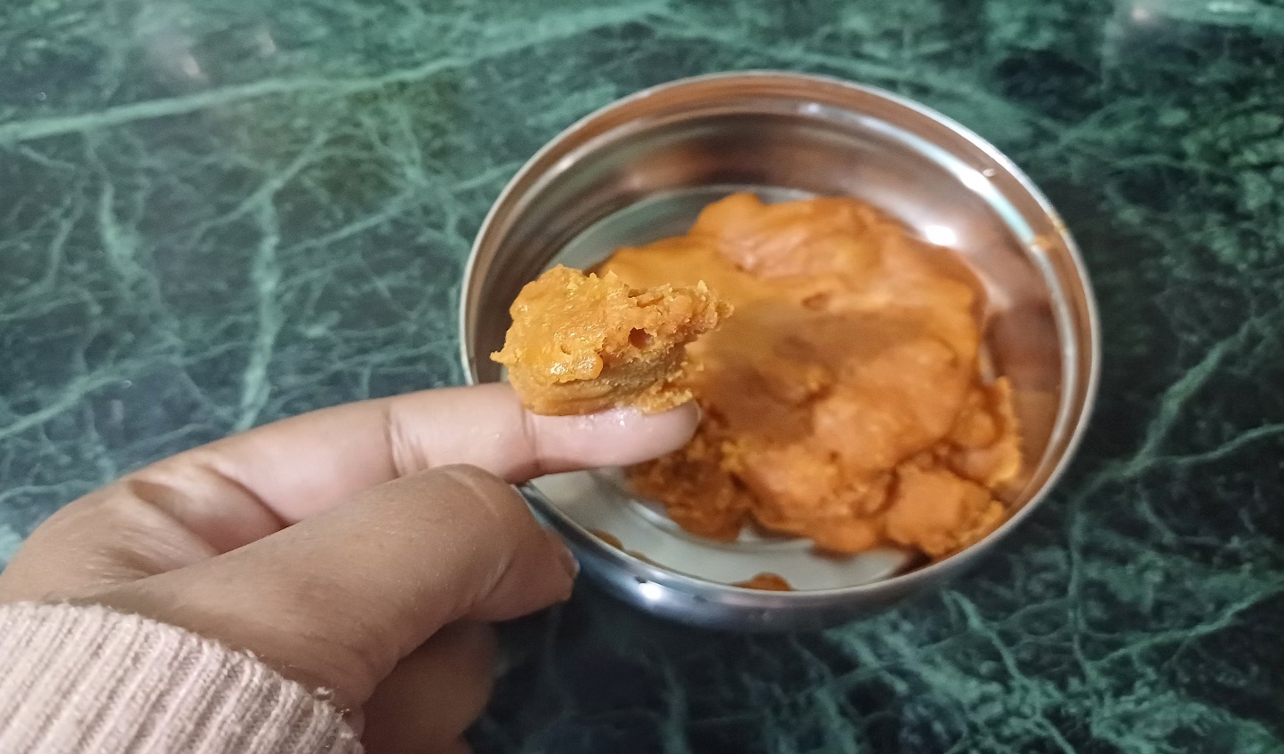 ठंड के मौसम में हल्दी से मिलते हैं गजब के स्वास्थ्य लाभ, ऐसे करें इस्‍तेमाल