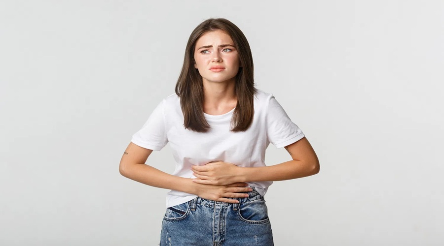 इन आदतों के कारण तेजी से बढ़ती है कब्ज की समस्या, Doctor से जानें बचने के उपाय