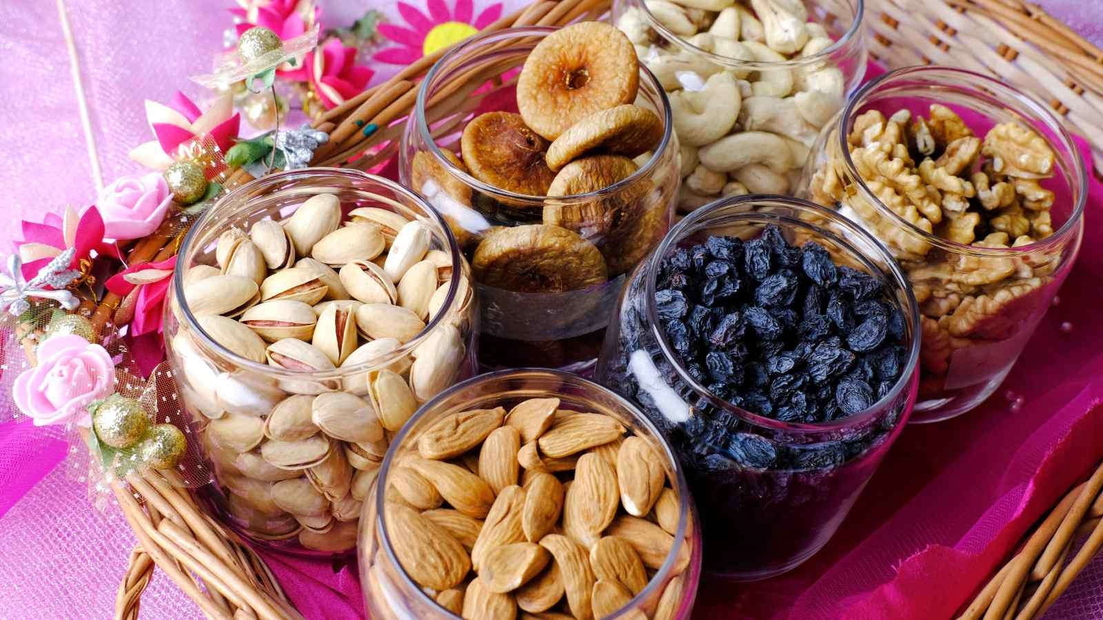 बच्चों को Dry Fruits खिलाने से कुछ ही दिनों में बढ़ने लगेगा वजन, जानिए ये आसान तरीका