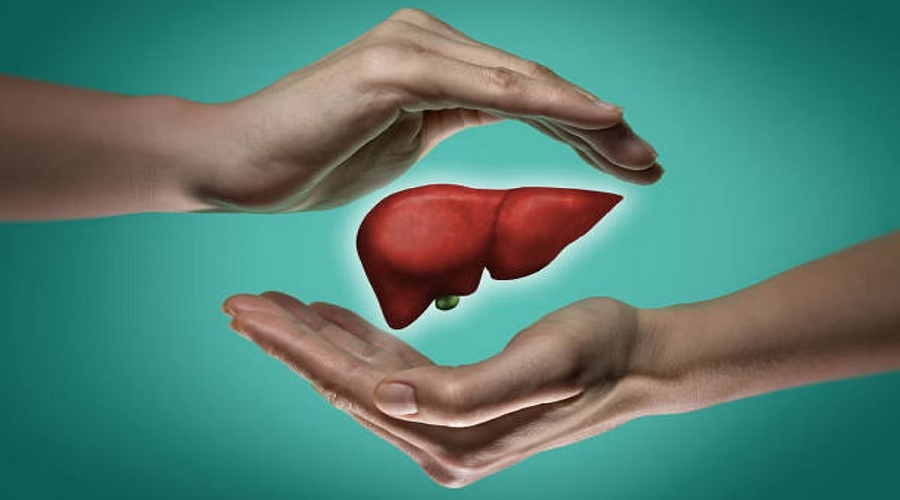 Liver Damage होने पर शरीर में दिखने लगते हैं ये गंभीर लक्षण, पहचान कर करें बचाव