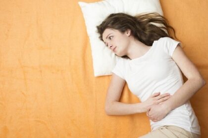 Periods आने से पहले होने लगती है नींद की कमी और रात में बैचेनी, जानें इसकी वजह