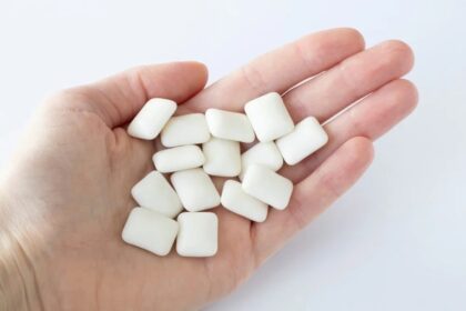 Chewing Gum रहते हैं तो जान लीजिए ये जरूरी बातें, ये फायदेमंद है या नुकसानदायक?