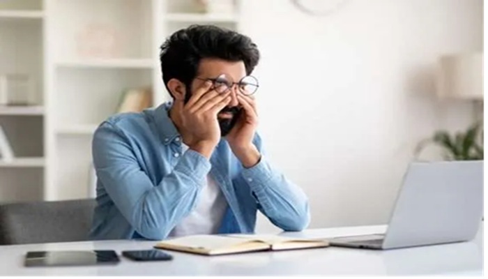 नींद भरपूर, फिर भी सुस्ती बरकरार? आपकी प्रोडक्टिविटी होगी बर्बाद, तुरंत अपनाएं ये उपाय