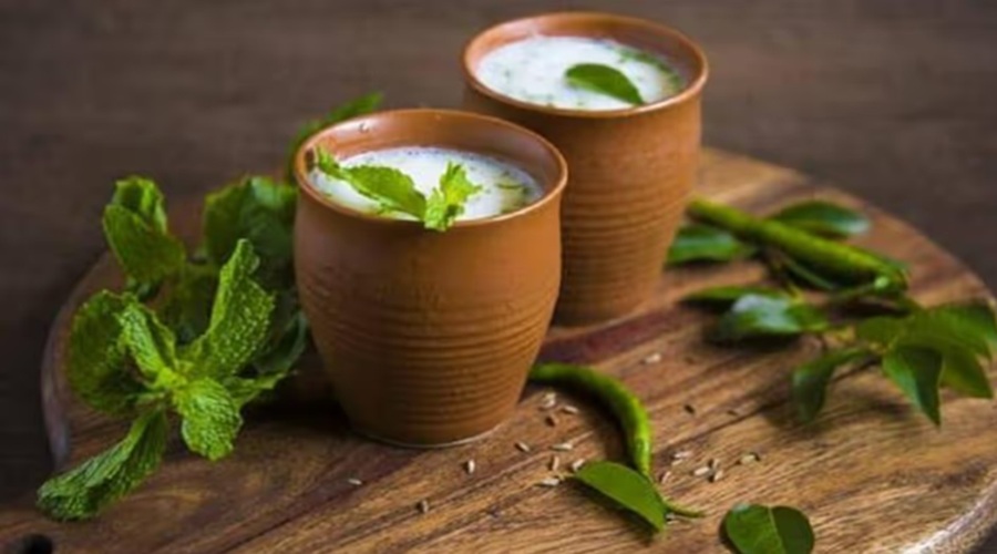 गर्मियों में हर रोज पिएं एक गिलास छाछ, सेहत को मिलेंगे जबरदस्त फायदे