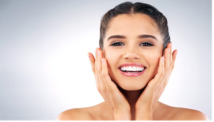 Summer Skin Care: गर्मी में स्किन केयर जरूरी, त्वचा को न बनने दें अपनी मजबूरी