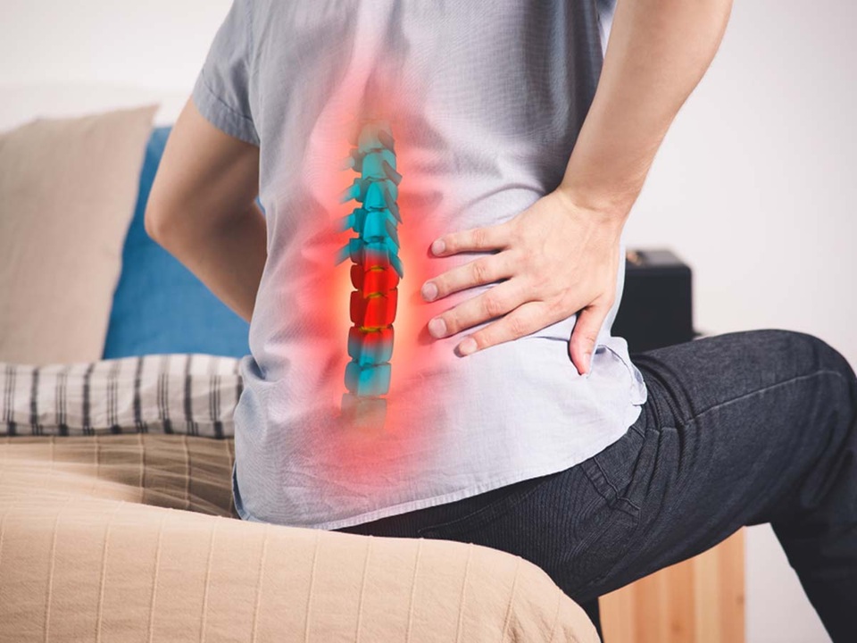 Slip Disc: स्लिप डिस्क की शिकायत से हैं परेशान, जानिए क्या है इसका समाधान
