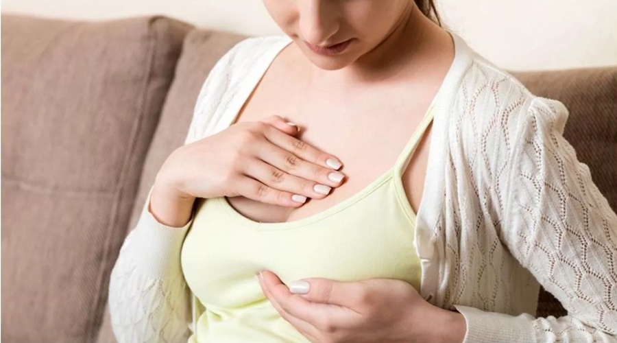 इन कारणों से बढ़ सकता है Breast Cancer का खतरा, हर महिला का जानना बेहद जरूरी