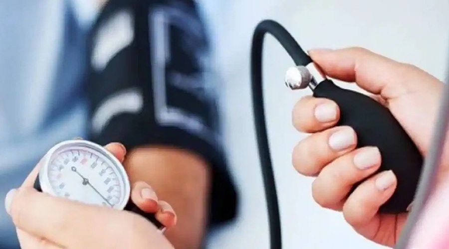 High Blood Pressure पर काबू पाने के लिए अपनाएं ये रामबाण इलाज