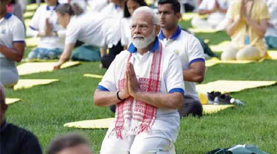'देश में बड़ी समस्या है मोटापा', योग दिवस पर PM Modi ने दिया छुटकारा पाने का सुझाव