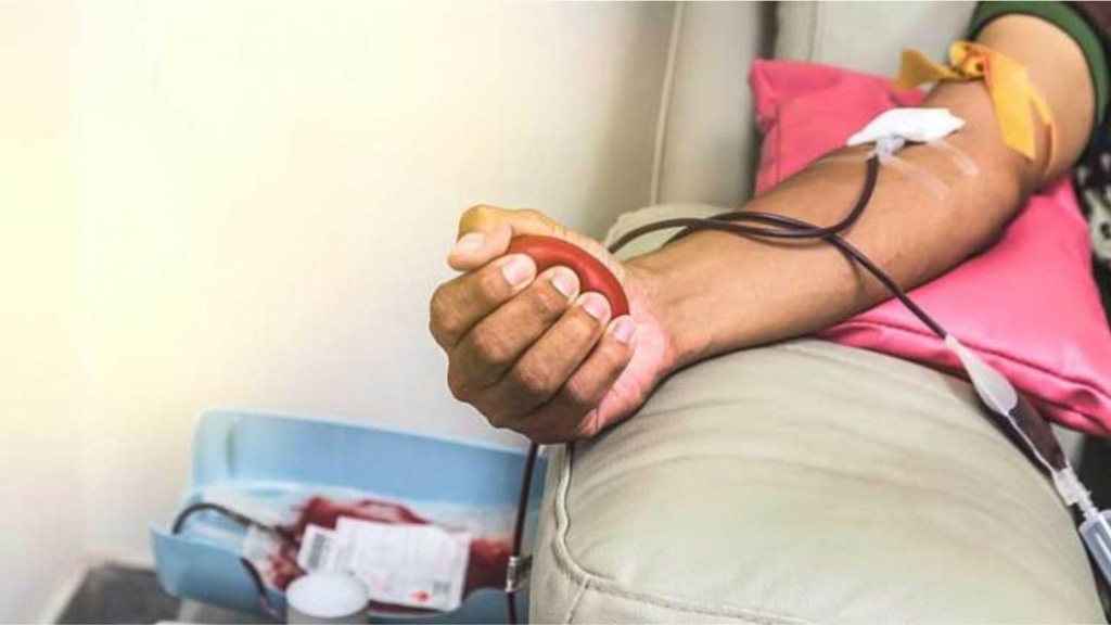 World Blood Donor Day: दूसरों के लिए ही नहीं, आपके शरीर के लिए भी फायदेमंद है रक्तदान! जानिए कैसे