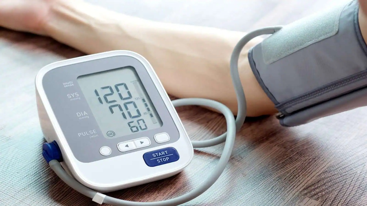 Blood Pressure कंट्रोल न रहना हो सकता है जानलेवा, हो जाइए सावधान