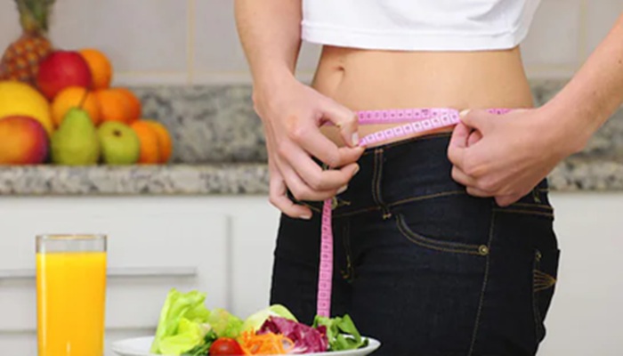 Weight Loss Tips: वजन कम करना है, जानिए रात में भोजन करने के सही समय