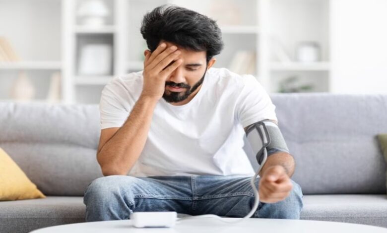 अगर घर में दवा न हो और अचानक से बढ़ने लगे BP तो जानिए तुरंत क्या करना चाहिए?