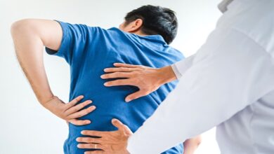 दिल के बिल्कुल पीछे की ओर पीठ में दर्द होना Heart Attack का लक्षण, जानिए क्‍या करें?