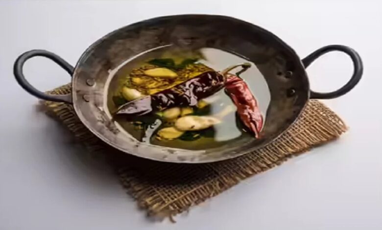 लोहे के बर्तन में नहीं बनानी चाहिए खाने की ये चीजें, ऐसे करें Iron Cookware का सही प्रयोग