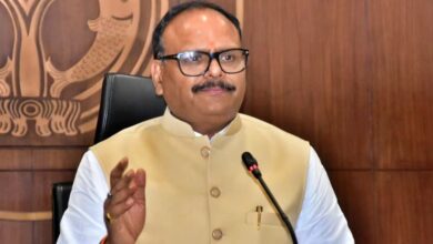 डिप्टी सीएम ब्रजेश पाठक एक्शन मोड में, ड्यूटी से लगातार गैरहाजिर चार डॉक्टर बर्खास्त, ने जारी किया आदेश