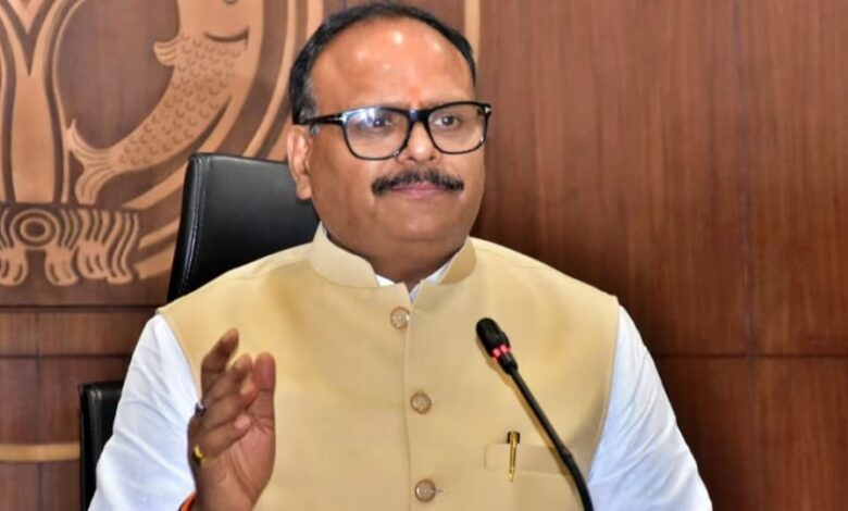 डिप्टी सीएम ब्रजेश पाठक एक्शन मोड में, ड्यूटी से लगातार गैरहाजिर चार डॉक्टर बर्खास्त, ने जारी किया आदेश