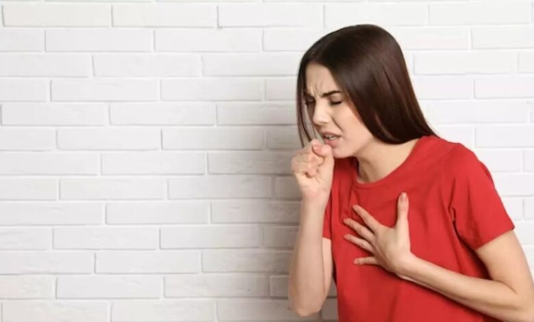 गले में कफ हैं परेशान, तुरंत राहत पाने के लिए अपनाएं नुस्खे और पाएं आराम