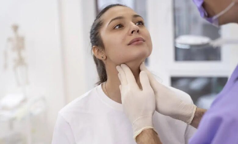 Thyroid: थायराइड को करना है कण्ट्रोल, जीवनशैली में करें ये तीन छोटे बदलाव