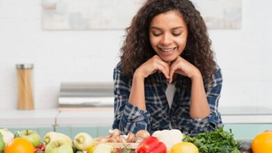Fruits for Heart Disease: हार्ट अटैक से बचना है, खाना शुरू कर दें ये 5 फल