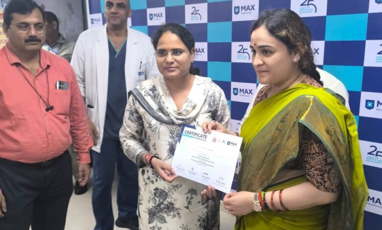 World Pharmacist Day 2025: आम जनता को स्वस्थ करने में अपनी महत्वपूर्ण भूमिका निभा रहे फार्मासिस्ट