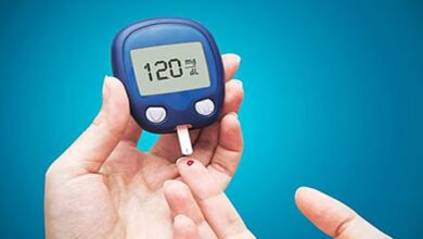 Diabetes: शरीर में दिखें ये संकेत तो हो जाएं सतर्क, डायबिटीज से हो सकता है बचाव