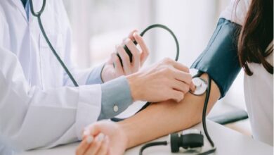 Blood Pressure: शरीर में दिख रहे हैं ये बदलाव, बीपी हाई होने के हैं ये लक्षण