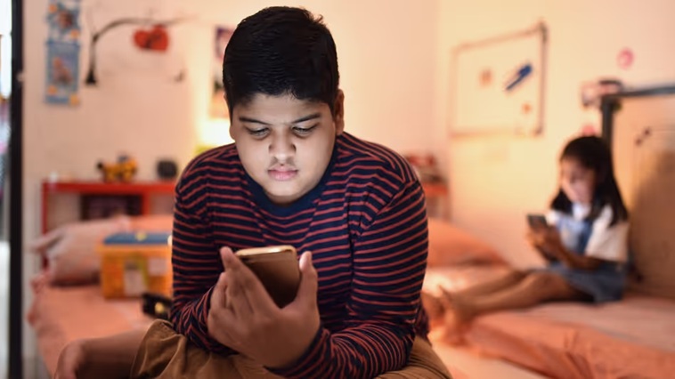 Mobile fasting for kids: बच्चों को कैसे कराएं मोबाइल फास्टिंग? काम आएंगे ये टिप्स