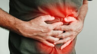 Stomach Pain: पेट में हमेशा बना रहता है दर्द, इन बीमारियों के हो सकते हैं संकेत