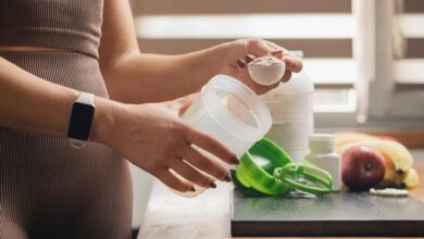 Fitness Tips: गटागट प्रोटीन पाउडर तो नहीं पी रहें आप, संभल जाएं वरना गई किडनियां!