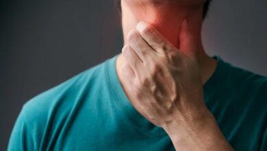 Throat Cough: खांसी, छींक और गले में खराश, जानिए इसे ठीक करने के उपाय क्या हैं?