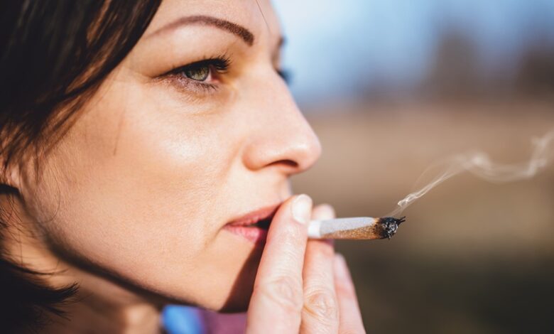 क्या Herbal Cigarettes से भी हो सकता है Cancer, शरीर के लिए कैसे है ये नुकसानदेह?