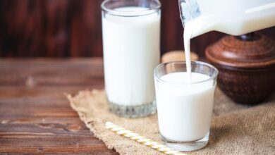 Health Tips: सर्दियों में दूध में मिलाकर पिएं ये चीज, मिलेंगे एक नहीं बल्कि कई फायदे