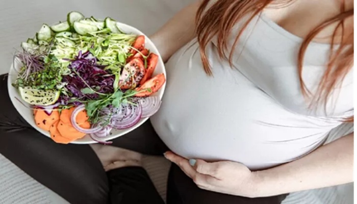 Health Tips: प्रेग्नेंसी की कर रही हैं प्लानिंग? ऐसी डाइट से बढ़ेगी गर्भधारण की संभावना