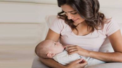 क्या मां-बाप से बच्चों में भी फैल सकता है Cancer, जानिए क्या कहते हैं Expert?