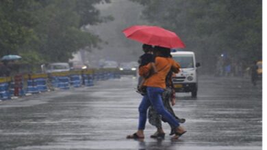 Rainy Day: ठंड के बीच में होने वाली बारिश में ये सावधानियां बरतना जरूरी