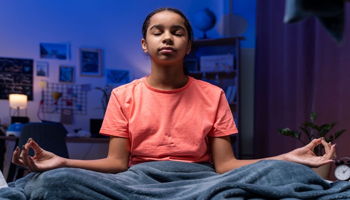 Bhujangasana: रीढ़ की हड्डी को लचीला, पाचन तंत्र को मजबूत बनाता है ये योगासन