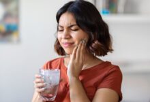 Dental Care: मौसम बदलते ही बढ़ गई है सेंसिटिविटी? जानिए कैसे करें बचाव