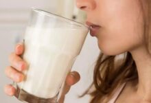 Milk Side Effects: सभी के लिए फायदेमंद नहीं है दूध, जानें किसके लिए बन जाता है जहर?