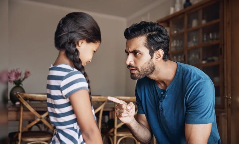 Parenting Tips: पापा को बच्चे के साथ कभी नहीं करनी चाहिए ये 5 गलतियां, जानिए इसके नुक्सान
