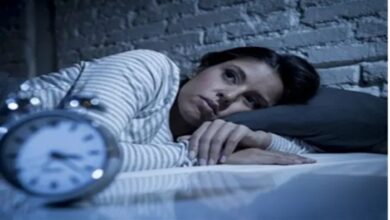 Sleeping Problem: स्लीप साइकिल हो गई है खराब? इन उपायों से ठीक होगी समस्या