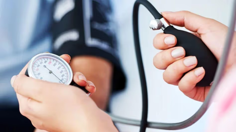 Hypertension: 'टेंशन' की बीमारी है हाइपरटेंशन, जानिए इसके कारण
