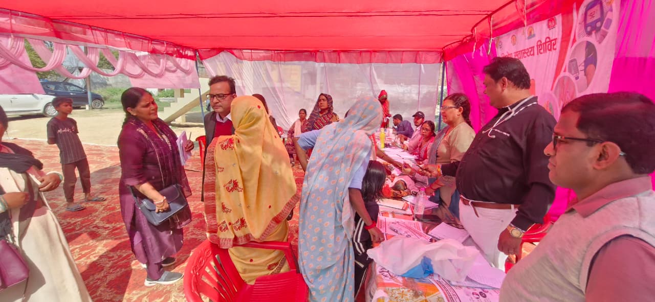 Lucknow: स्वास्थ्य केंद्रों पर टीबी और गैर संचारी रोगों की स्क्रीनिंग के लिए लगे स्वास्थ्य शिविर
